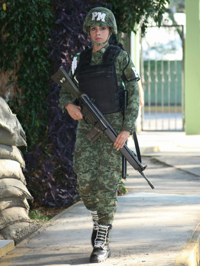 policía militar mexicana