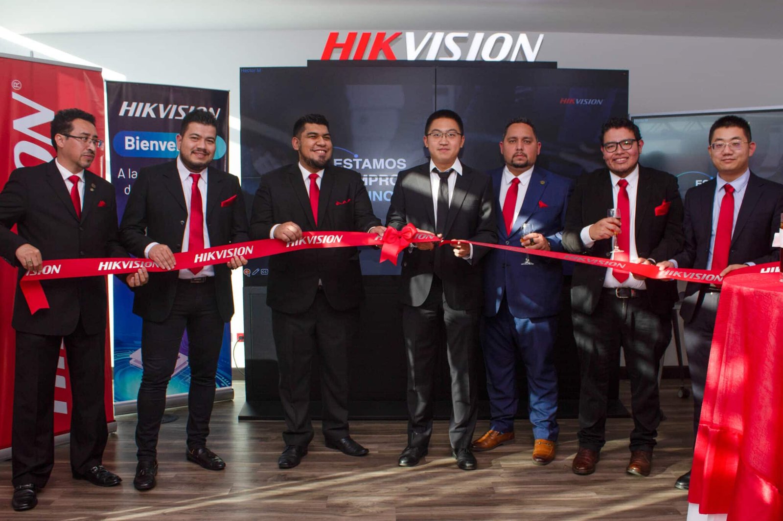 Hikvision inaugura nuevas oficinas y sala de experiencias en Guatemala ...